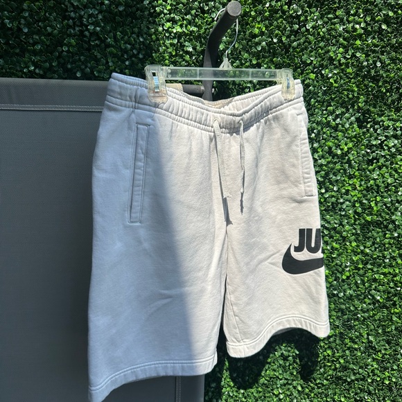 Nike Light Gray Sweatpants - Picture 1 of 3
